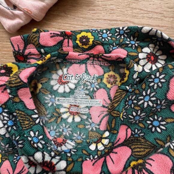 Bundle Toddler Girl Pajamas (9) - Size 2T - Picture 6 of 6